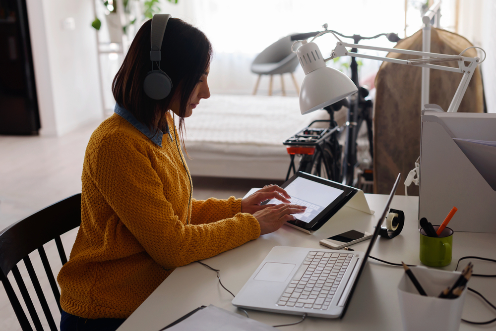 Freelance vs. Full-Time: What Hiring Managers Wish You Knew About Each Path