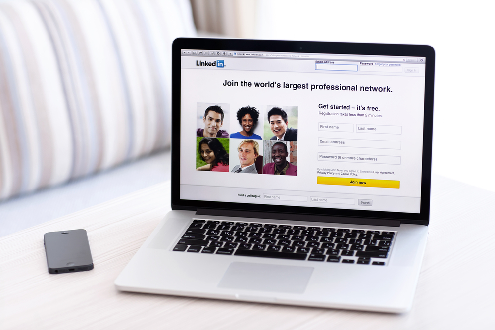 This Remote Job is Helping Immigrants Earn $100K While Living Anywhere in the World