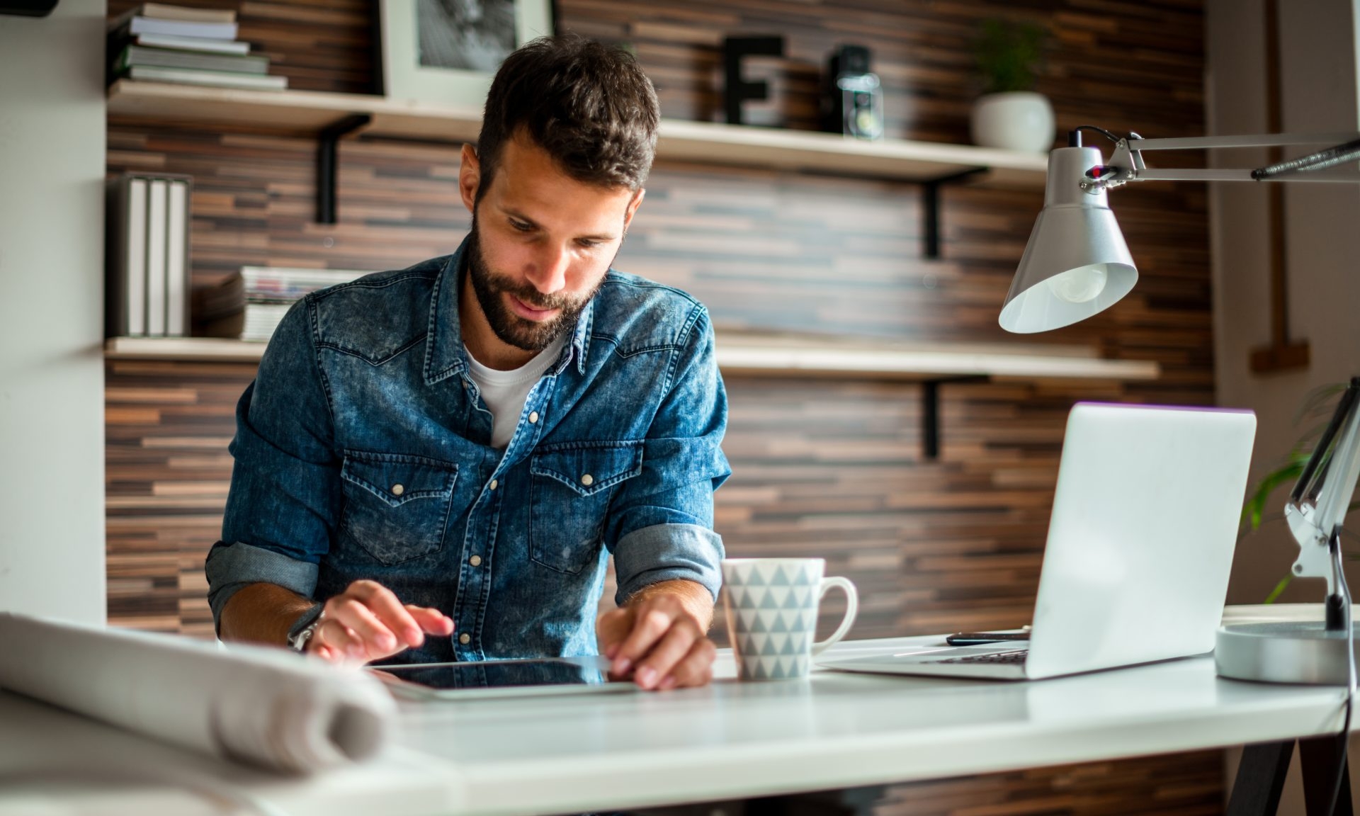 Low-Skill, High-Pay Jobs That Welcome Foreign Applicants