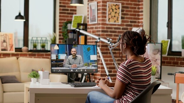 Freelance to Full-Time: How to Turn Your Side Gig into a Job Offer