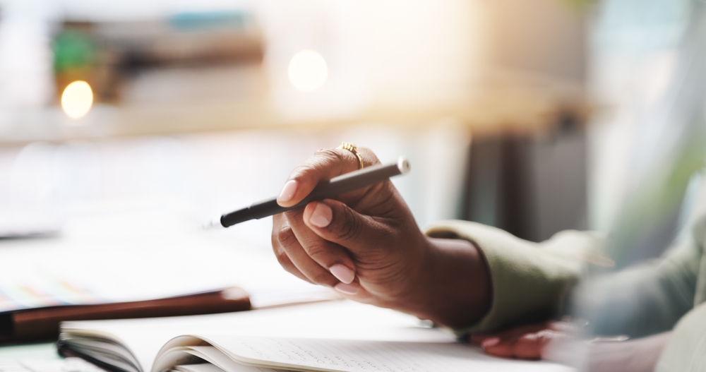 How to Apply for Scholarships Without Agents