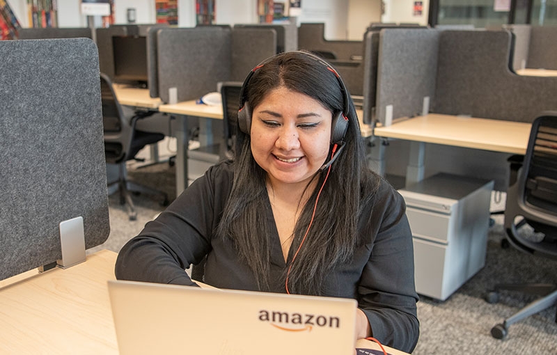 Migrate to the USA Through Amazon Job Offers – Work Remotely, Earn Over $100K, and Invest in Your Future